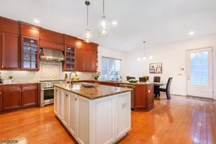 3 Christopher Ct, Montclair, NJ 07042 - Photo 3