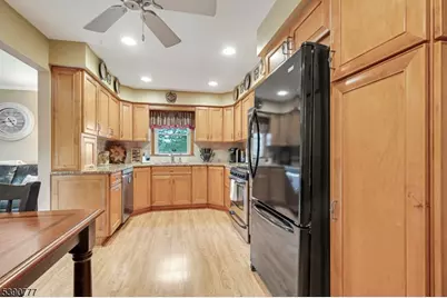 279 Madison Hill Rd, Clark Township, NJ 07066 - Photo 7