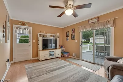 279 Madison Hill Rd, Clark Township, NJ 07066 - Photo 11