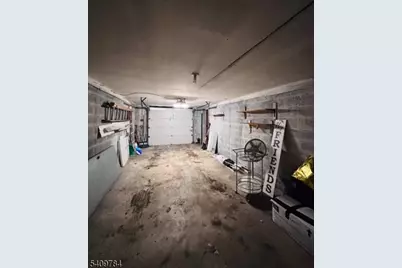 81 Lakeshore Dr, Prospect Park, NJ 07508 - Photo 23