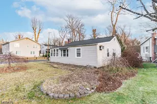 310 Boulevard Dr, Wayne, NJ 07470 - Photo 5