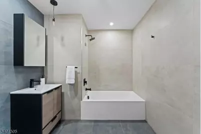 59 McWhorter St, Newark, NJ 07105 - Photo 5