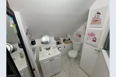 117 Court Ave, Lyndhurst Township, NJ 07071 - Photo 9