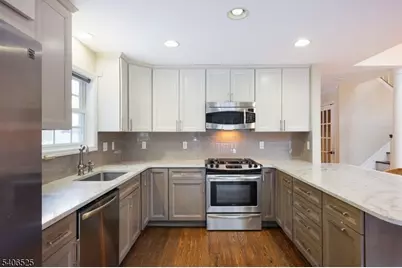 18 Birchwood Ln, North Haledon, NJ 07508 - Photo 9