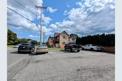 597 Belvidere Rd #2, Lopatcong Township, NJ 08865 - Photo 5