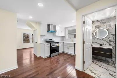 20 Ella St, Bloomingdale, NJ 07403 - Photo 7