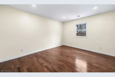 20 Ella St, Bloomingdale, NJ 07403 - Photo 13