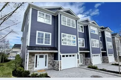 192 Canterbury Ave, North Arlington, NJ 07031 - Photo 1