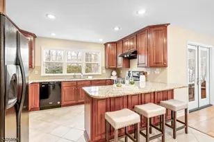 1242 Sunnyfield Ln, Scotch Plains Township, NJ 07076 - Photo 9