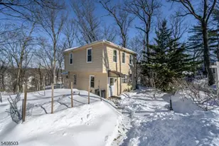 19 Skyland Ave, Wanaque, NJ 07420 - Photo 33