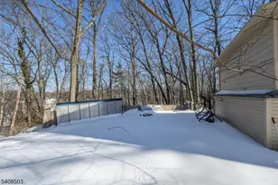 19 Skyland Ave, Wanaque, NJ 07420 - Photo 37