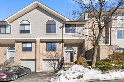23 Mount Vernon Sq, Verona, NJ 07044 - Photo 1