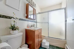 832 Dewey St, Union Township, NJ 07083 - Photo 9