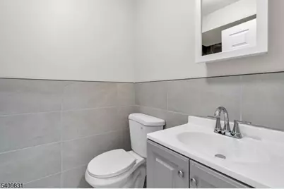 822 S 19th St, Newark, NJ 07108 - Photo 13