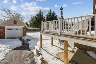 688 W Lake Ave, Rahway, NJ 07065 - Photo 25