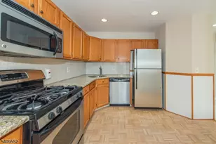 206 Potomac Dr, Bernards Township, NJ 07920 - Photo 5