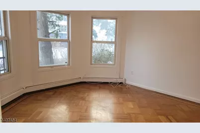 28 Beech St, East Orange, NJ 07018 - Photo 3