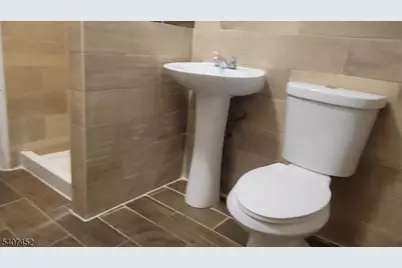 28 Beech St, East Orange, NJ 07018 - Photo 25