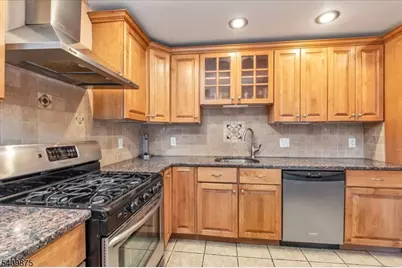 29 Manitou Cir, Westfield Town, NJ 07090 - Photo 17