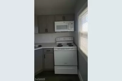 123 W 1st Ave, Roselle, NJ 07203 - Photo 3