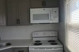 123 W 1st Ave, Roselle, NJ 07203 - Photo 3