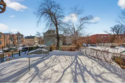 134 Dewey St, Newark, NJ 07112 - Photo 25