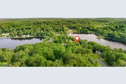 20 Crestview Ln, Sparta Township, NJ 07871 - Photo 5