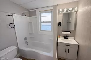 46 Norwood Ave, Irvington, NJ 07111 - Photo 5