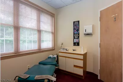 27 Mountain Blvd, Warren Township, NJ 07059 - Photo 15