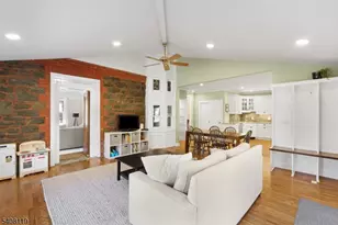 211 Mountainside Rd, Mendham Township, NJ 07945 - Photo 21