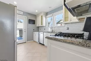 1608 W 3rd St, Plainfield, NJ 07063 - Photo 13