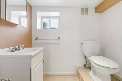 1608 W 3rd St, Plainfield, NJ 07063 - Photo 29