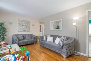 33 Daka Ct, Bloomfield, NJ 07003 - Photo 3