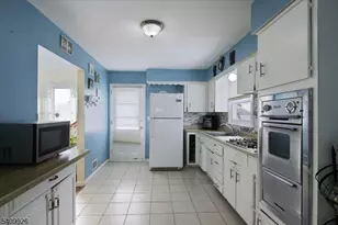 33 Daka Ct, Bloomfield, NJ 07003 - Photo 5