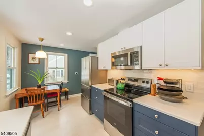 17 Hilsinger Rd, Parsippany, NJ 07878 - Photo 7