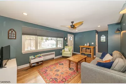 17 Hilsinger Rd, Parsippany, NJ 07878 - Photo 9