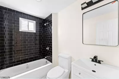 585 McChesney St, Orange, NJ 07050 - Photo 5