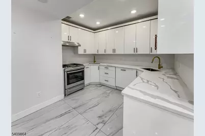 285 Lembeck Ave #R, Jersey City, NJ 07305 - Photo 5