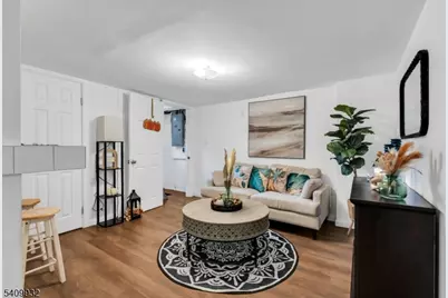 26 Center Oak Ave, Lawnside, NJ 08045 - Photo 5