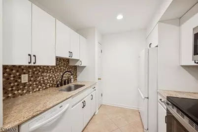 11C Leva Dr, Morris Township, NJ 07960 - Photo 7