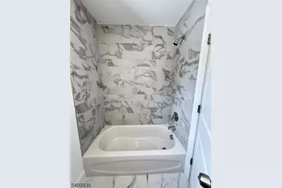 879 S 18th Street #1, Newark, NJ 07108 - Photo 15