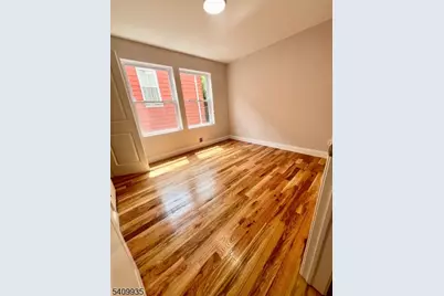 879 S 18th Street #1, Newark, NJ 07108 - Photo 5