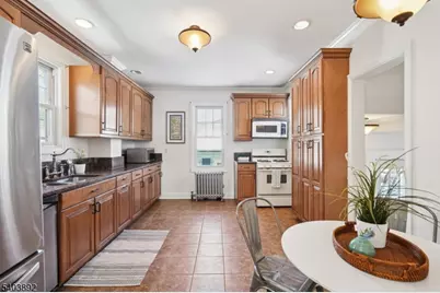 26 Lafayette Ave, East Orange, NJ 07017 - Photo 11