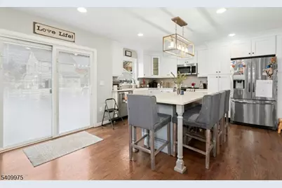 318 Delaware Avenue, Union Township, NJ 07083 - Photo 7