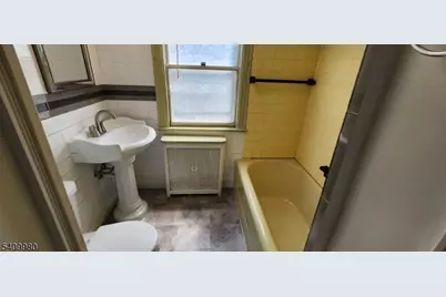 235 Rosewood Ter, Linden, NJ 07036 - Photo 7