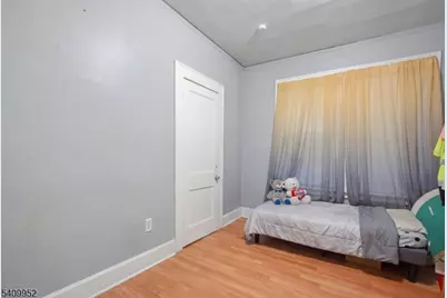 575-577 Sand Ford Ave, Newark, NJ 07106 - Photo 9