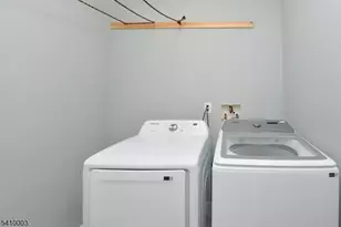 135 Scheerer Ave, Newark, NJ 07112 - Photo 15