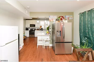 135 Scheerer Ave, Newark, NJ 07112 - Photo 9