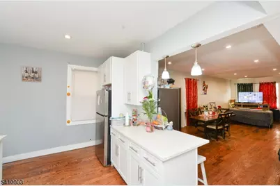 135 Scheerer Ave, Newark, NJ 07112 - Photo 11