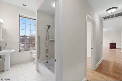 33 Forest Ave #1E, Hawthorne, NJ 07506 - Photo 15